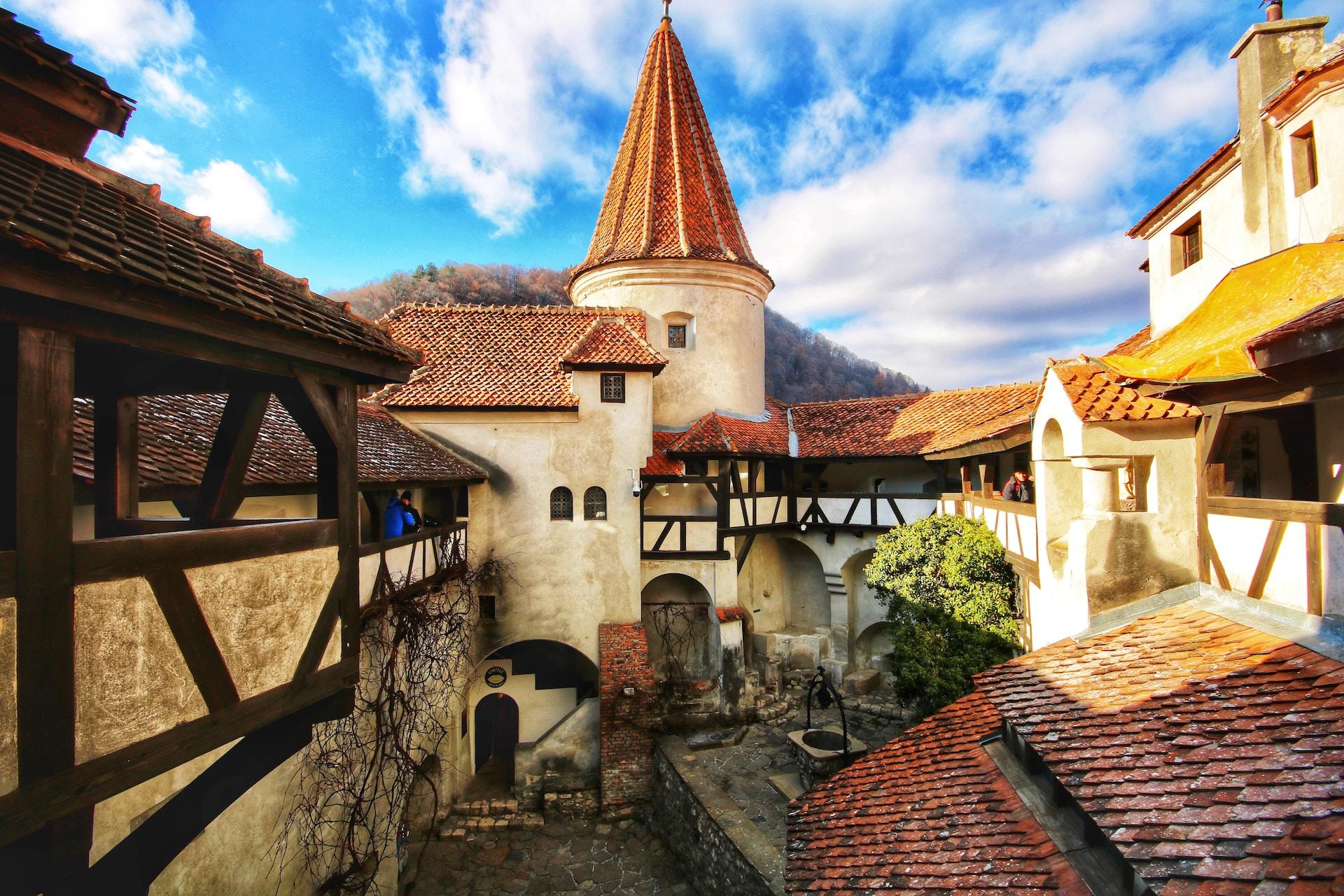 Transylvania in Detail: Top 5 Attractions for a Complete Experience